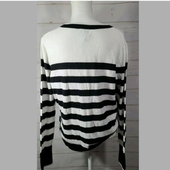 A NEW DAY CREW NECK PULLOVER SWEATER BLACK/WHITE medium - Picture 4 of 10